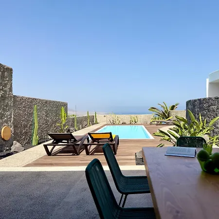 Canaryislandshost I Oliva * Famara