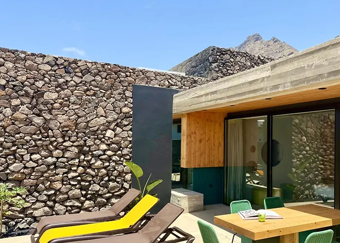 Canaryislandshost I Oliva Фамара