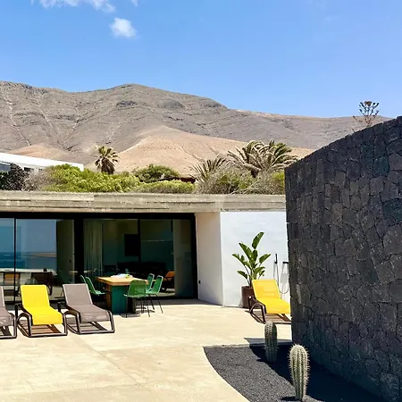 Canaryislandshost I Oliva Villa *