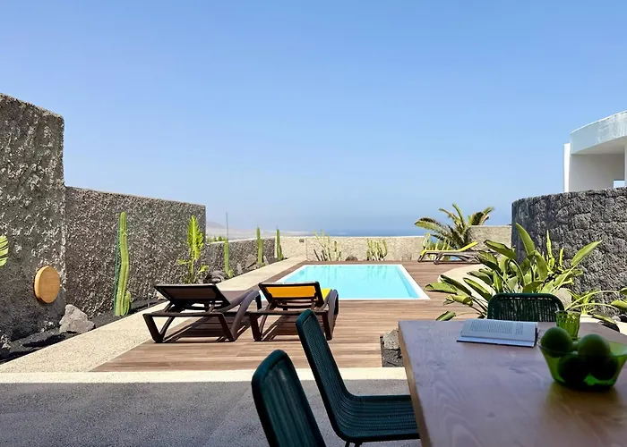 Canaryislandshost I Oliva * Famara